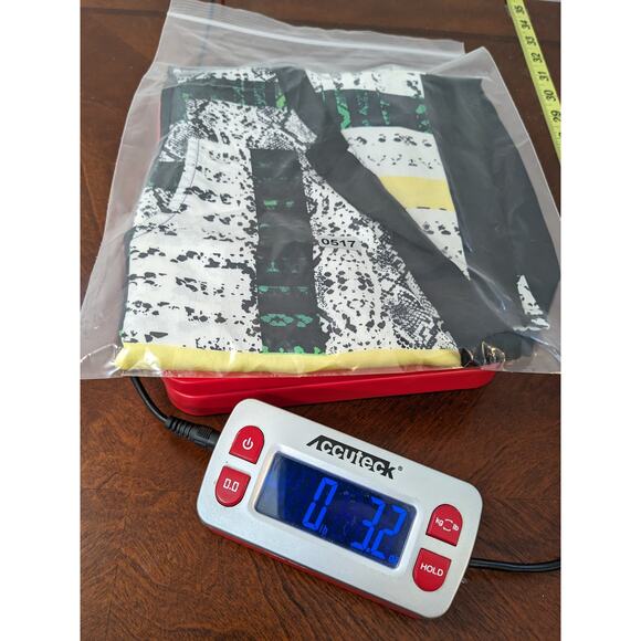 Kenneth Cole Satin Blouse M‎ Yellow Green Abstract V Neck Sleeveless Hi Low Hem - Picture 8 of 9